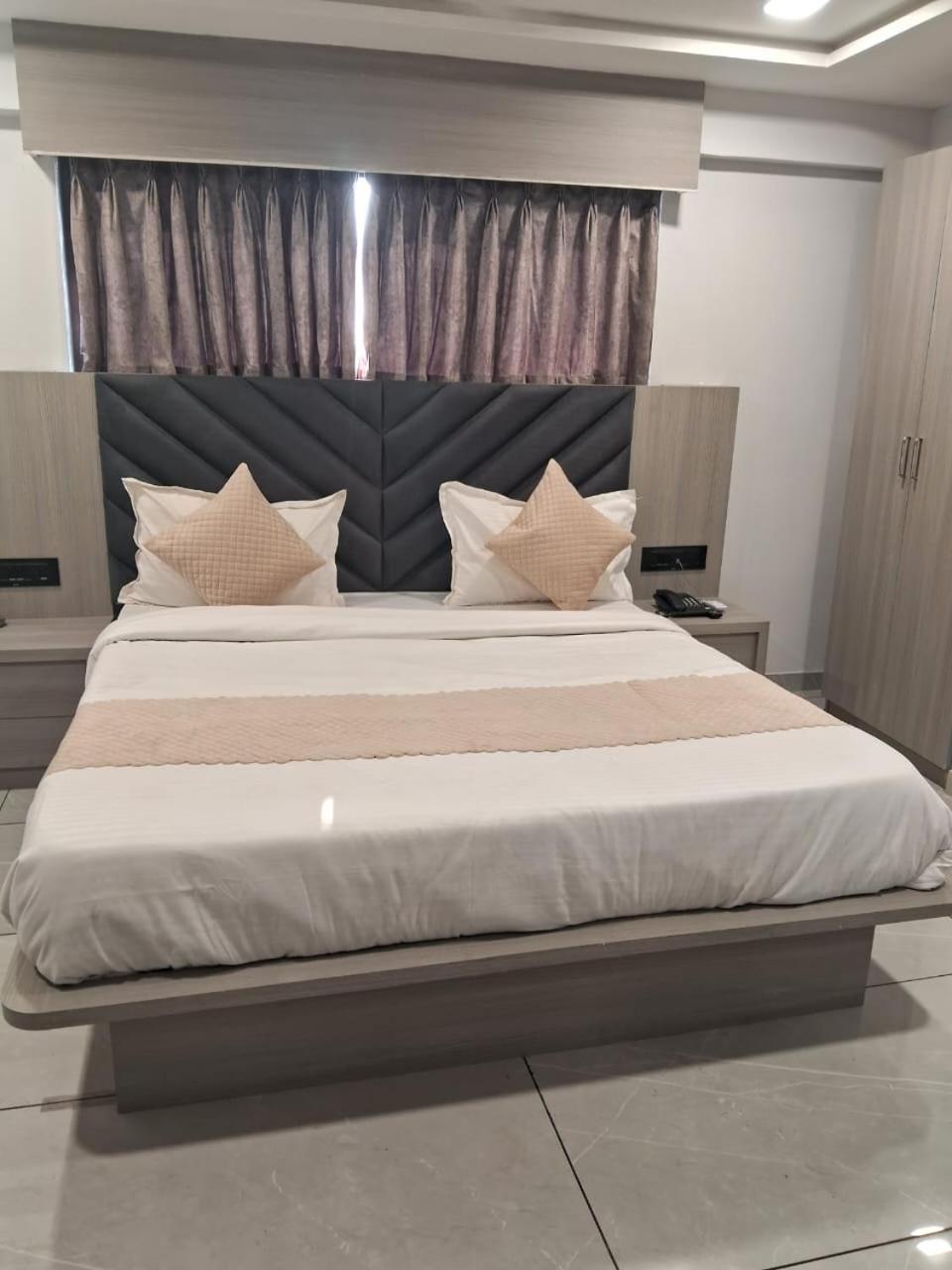Metro Hotel Ahmedabad